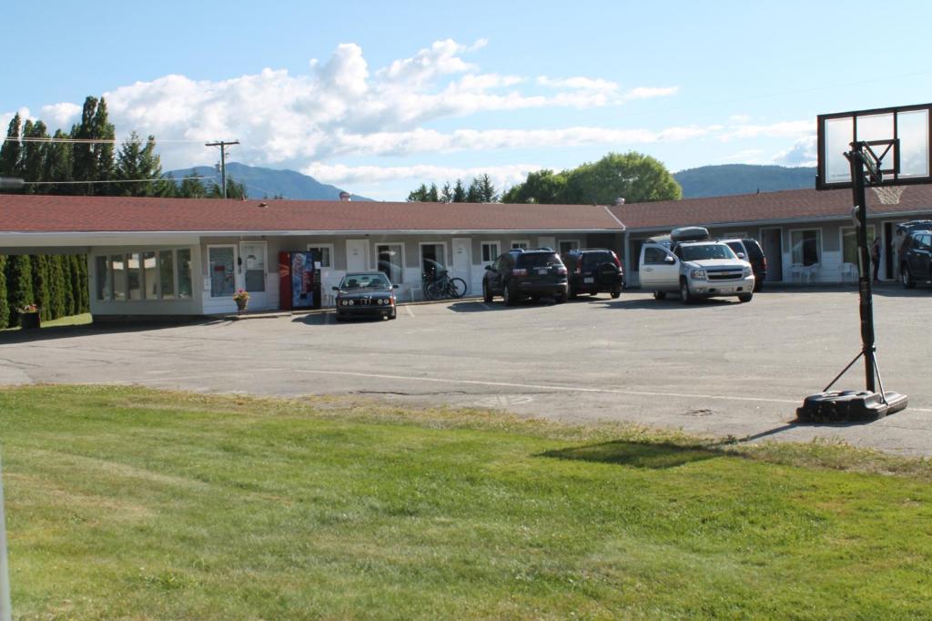 Paradise Motel Sicamous Exterior photo