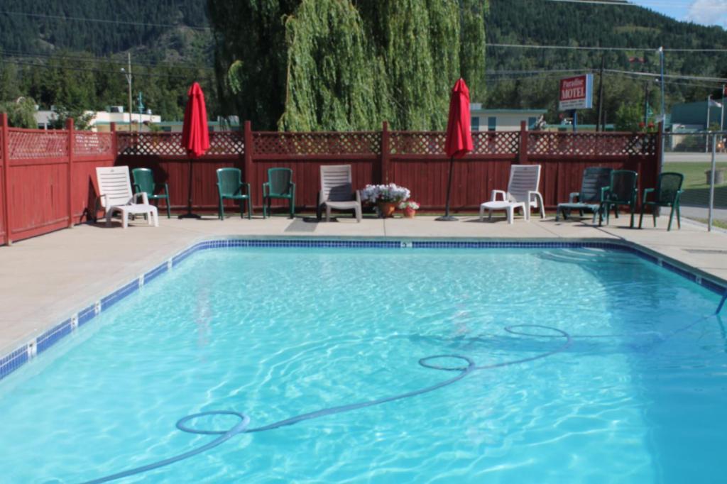 Paradise Motel Sicamous Exterior photo